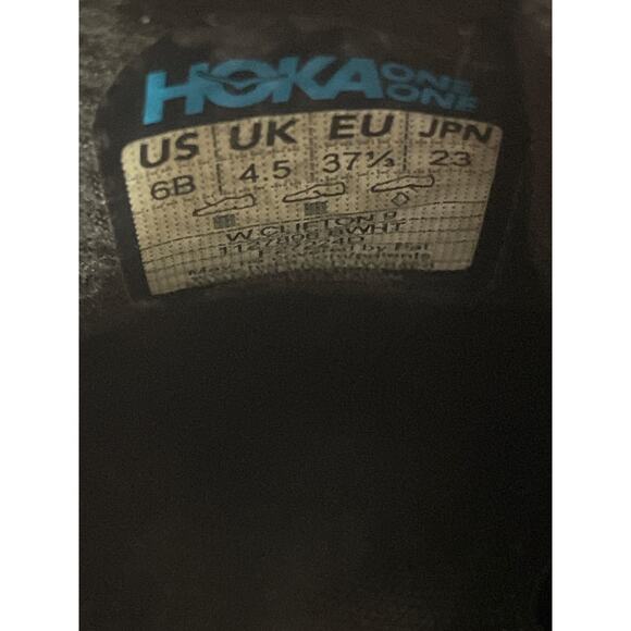 WOMEN’S HOKA CLIFTON 9 BLACK/WHITE REGULAR ATHLETIC SHOES Size 6B - Picture 7 of 10